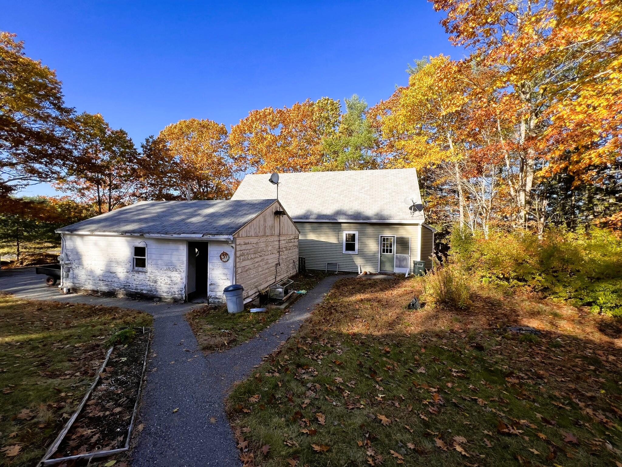 927 Union Road Waldoboro, ME 04572 - Photo 17 of 18 Garage and Shop 1