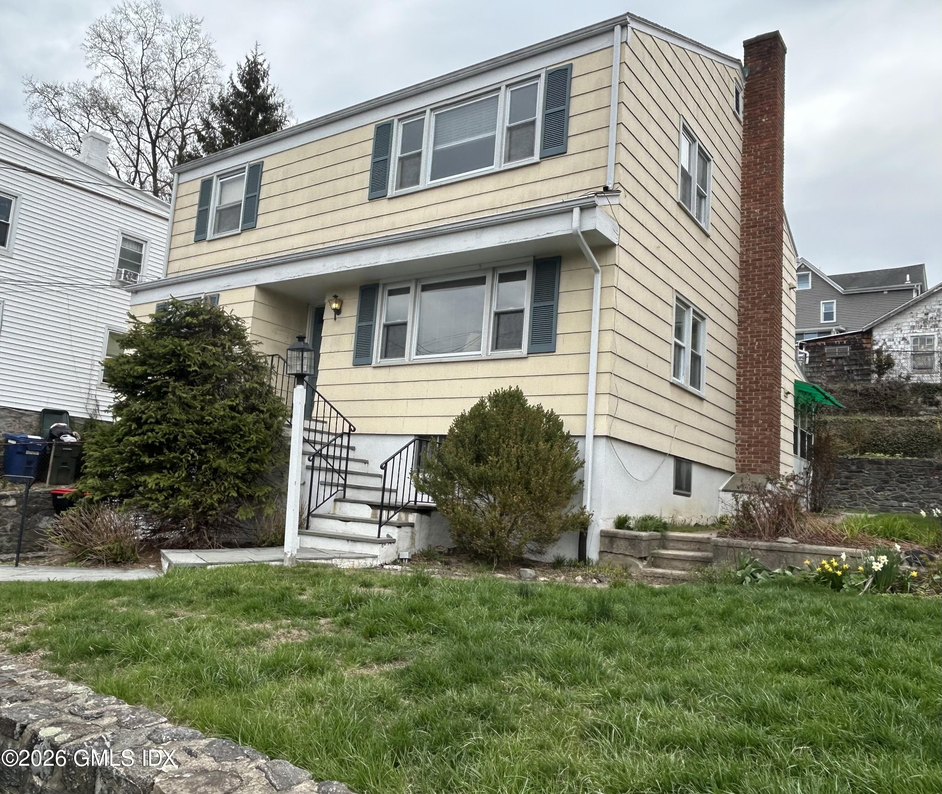 135 North Water Street Greenwich, CT 06830 - Photo 3 of 39 IMG_3711