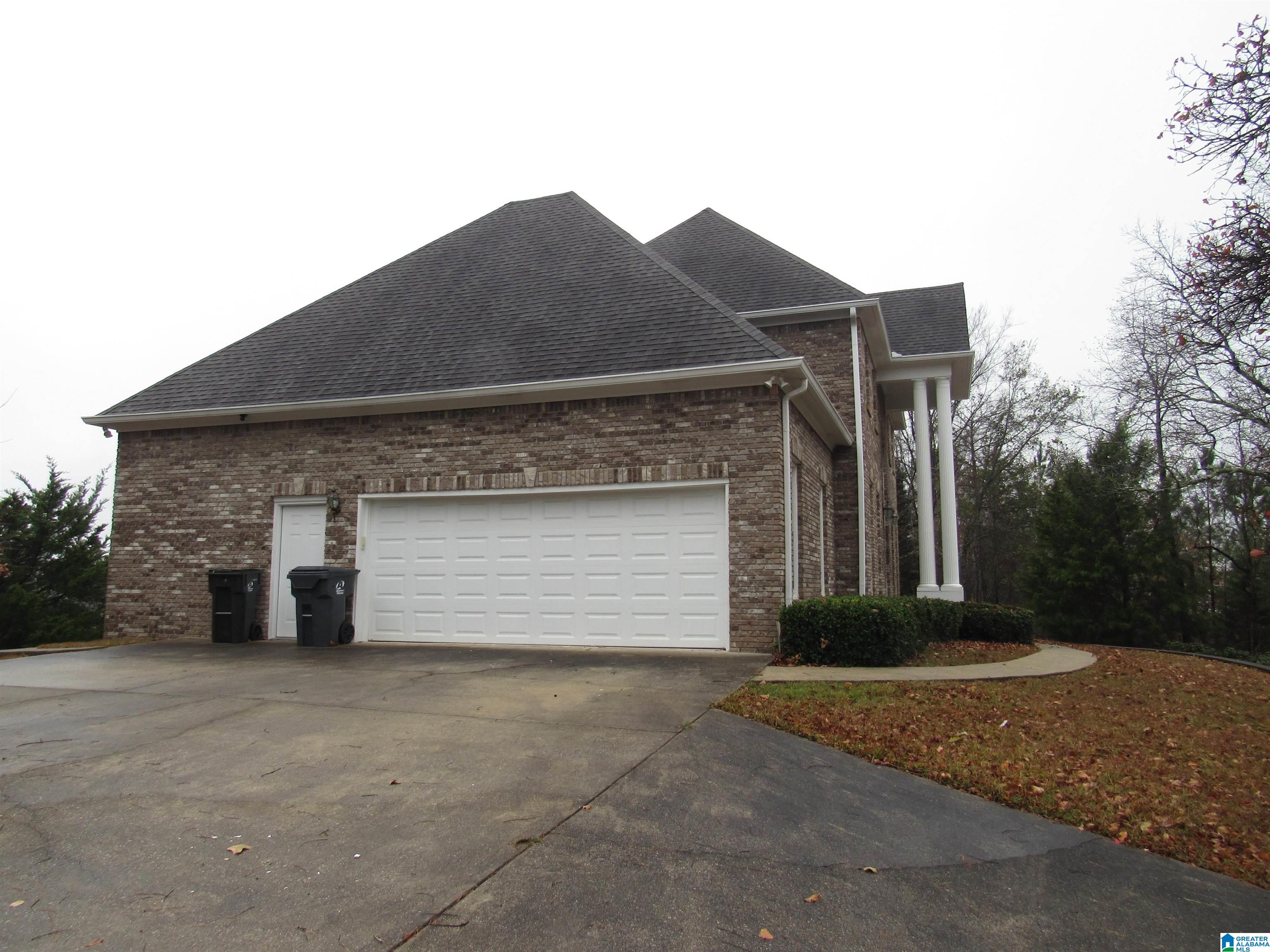 207 Kings Crest Lane Pelham, AL 35124 - Photo 7 of 39