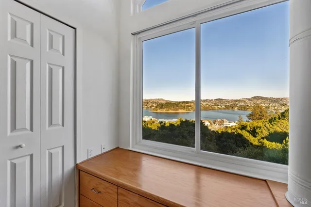 $939,000 | 204 Bay Vista Circle, Sausalito, CA 94965