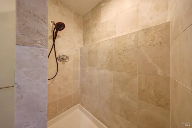 $939,000 | 204 Bay Vista Circle, Sausalito, CA 94965