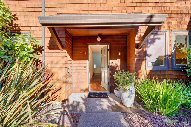 $939,000 | 204 Bay Vista Circle, Sausalito, CA 94965