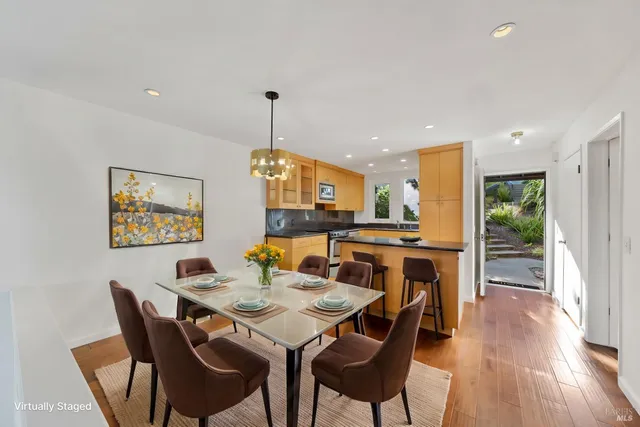 $939,000 | 204 Bay Vista Circle, Sausalito, CA 94965