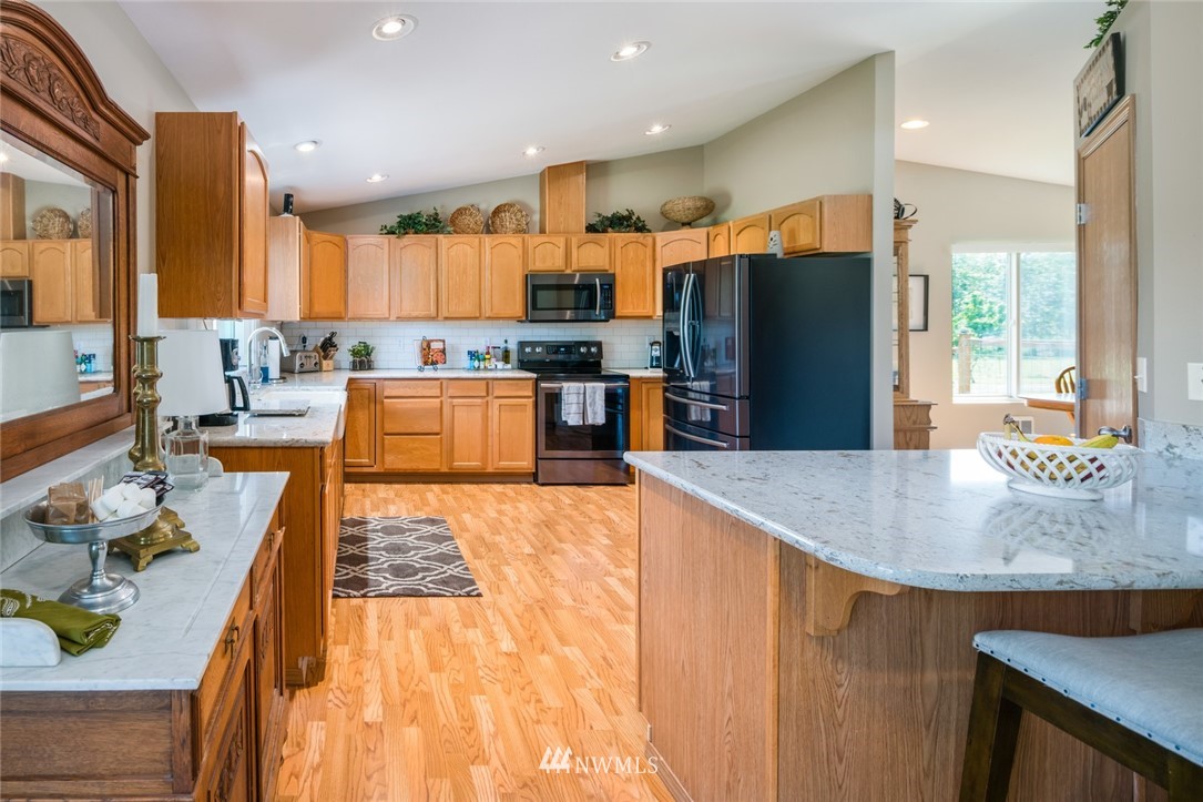 3872 Bay Road Ferndale, WA 98248 - Photo 8 of 25