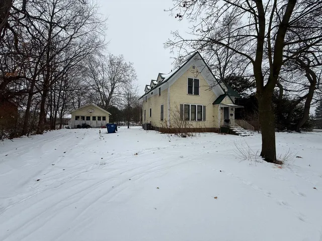 $109,900 | 52 North Main Street, Clintonville, WI 54929