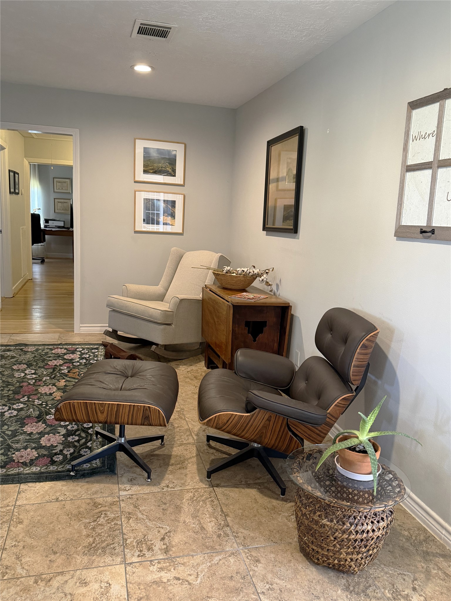 1002 Washington Street Brenham, TX 77833 - Photo 4 of 25 a bedroom with furniture