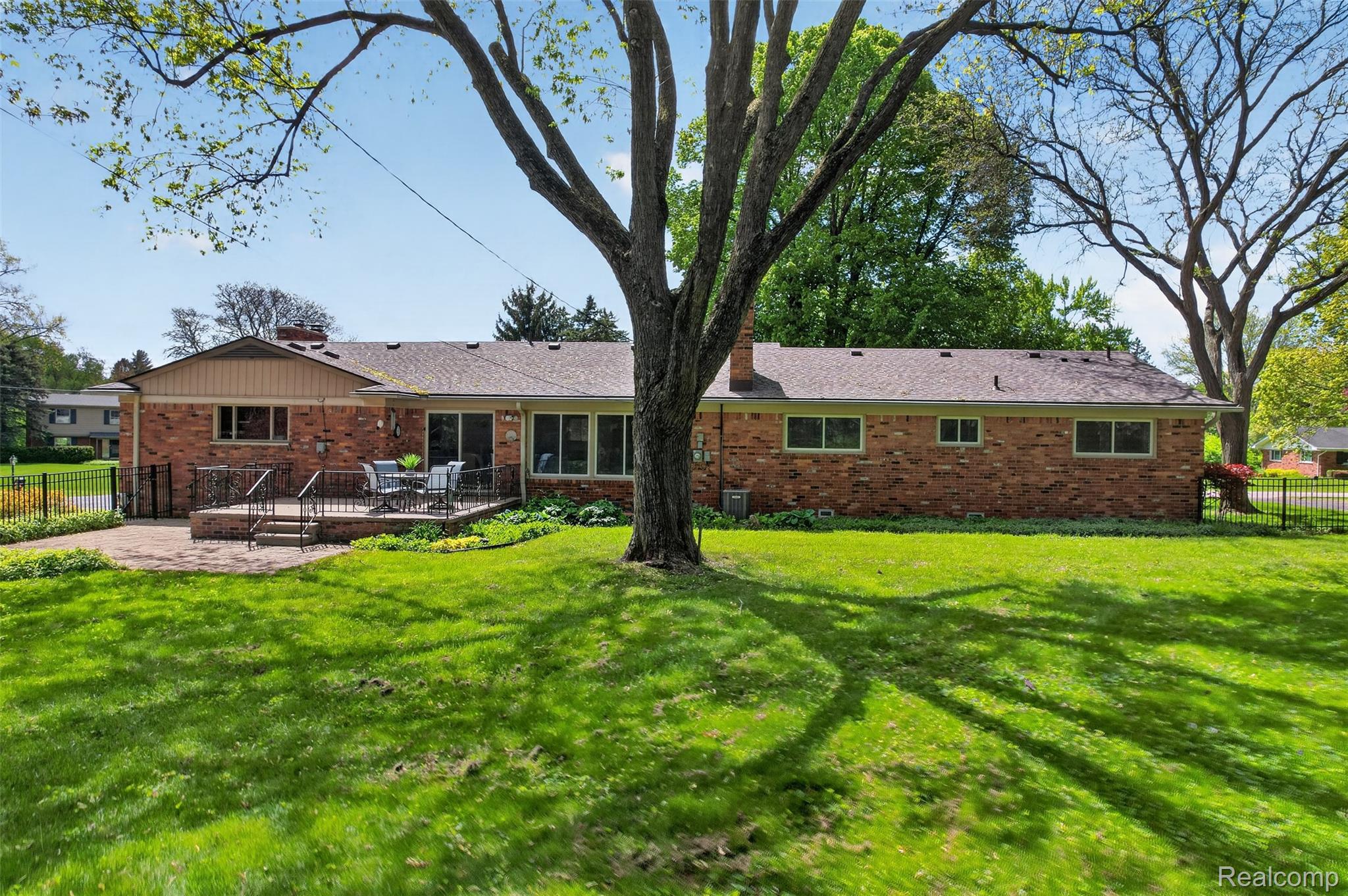 857 Helston Road Bloomfield Hills, MI 48304 - Photo 34 of 37 DJI_0971.jpg