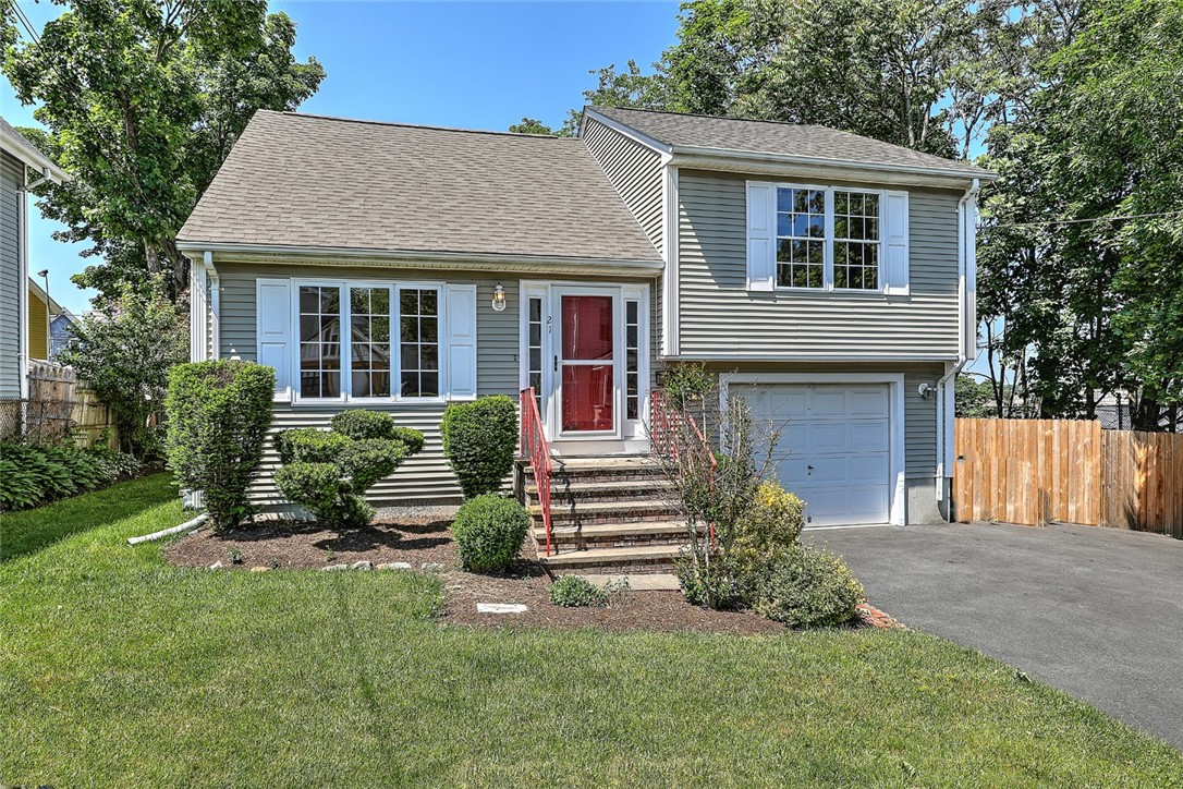 21 Gerald Street Pawtucket, RI 02860 - Photo 1 of 37 Gallery Image 1