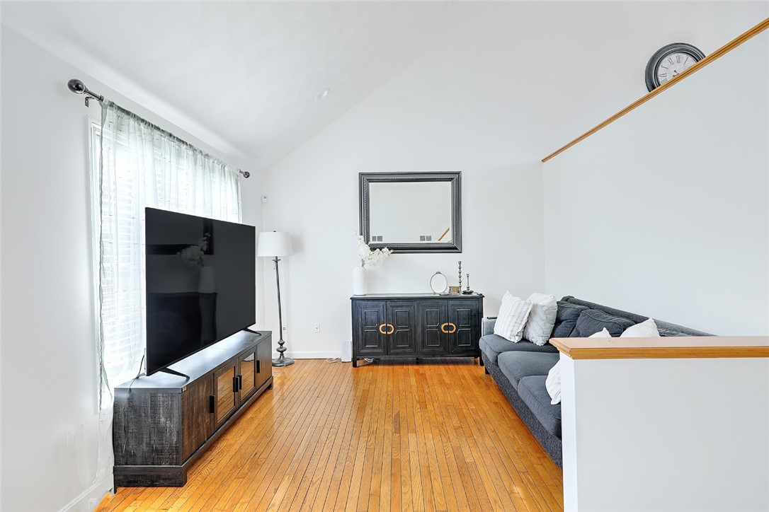 21 Gerald Street Pawtucket, RI 02860 - Photo 7 of 37 Gallery Image 7