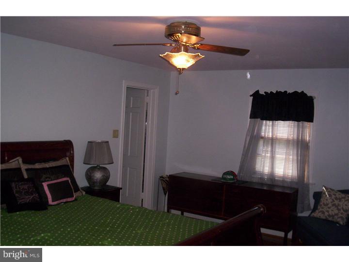 7441 Barclay Road Cheltenham, PA 19012 - Photo 15 of 25 Master Bedroom