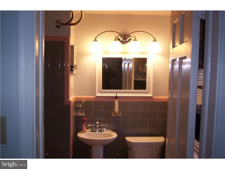 7441 Barclay Road Cheltenham, PA 19012 - Photo 17 of 25 Master Bathroom