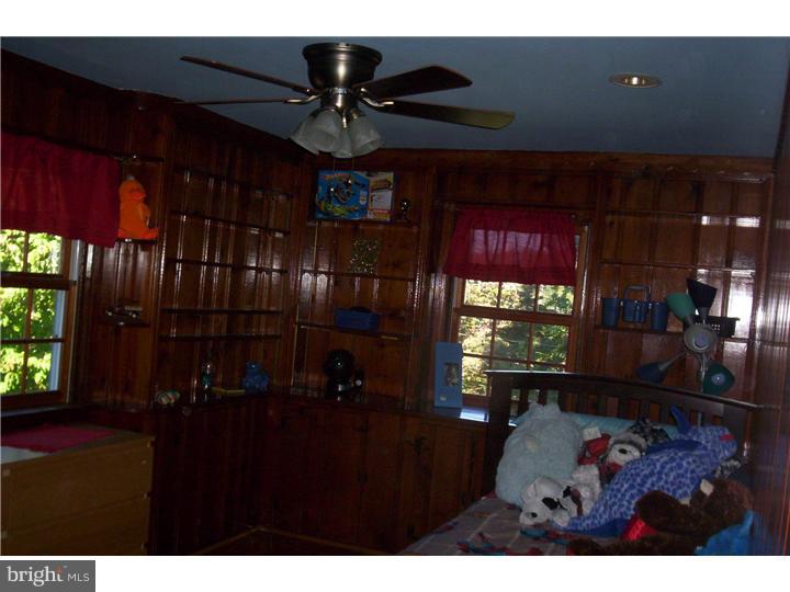 7441 Barclay Road Cheltenham, PA 19012 - Photo 19 of 25 Bedroom 3