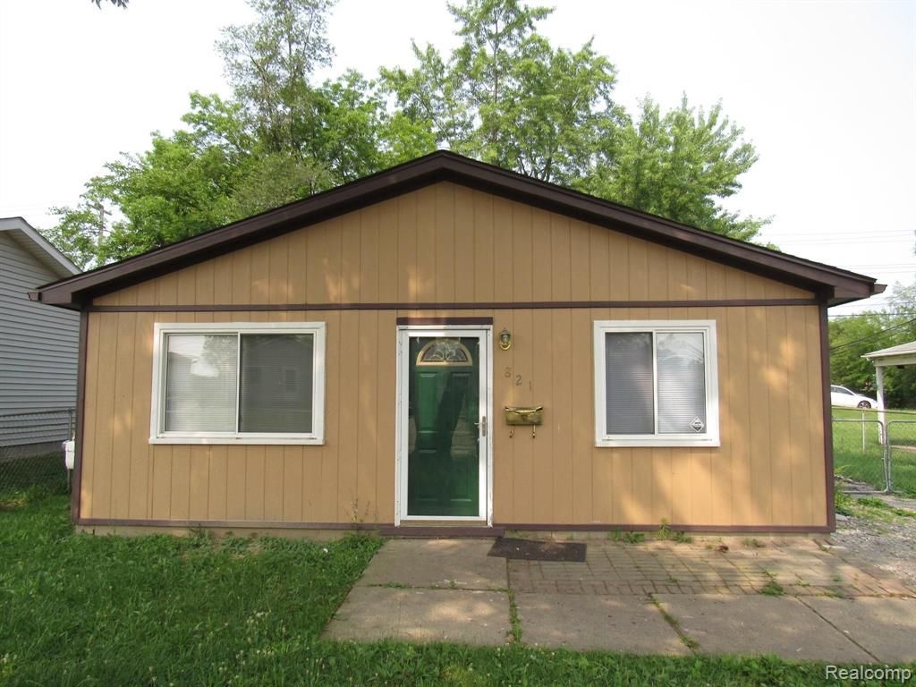 821 Kettering Avenue Pontiac, MI 48340 - Photo 1 of 18