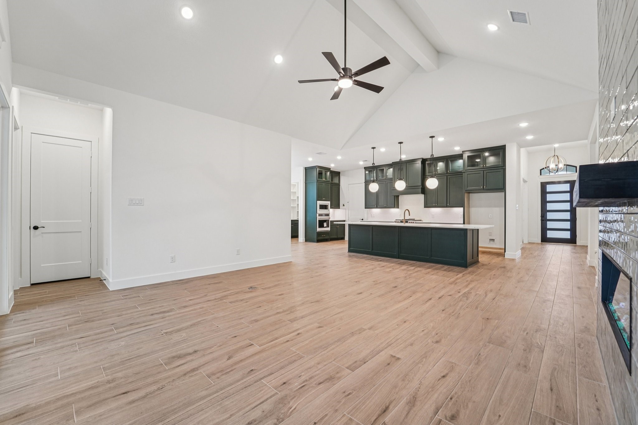 13091 Whitewater Way Conroe, TX 77302 - Photo 6 of 48 Representative Photo