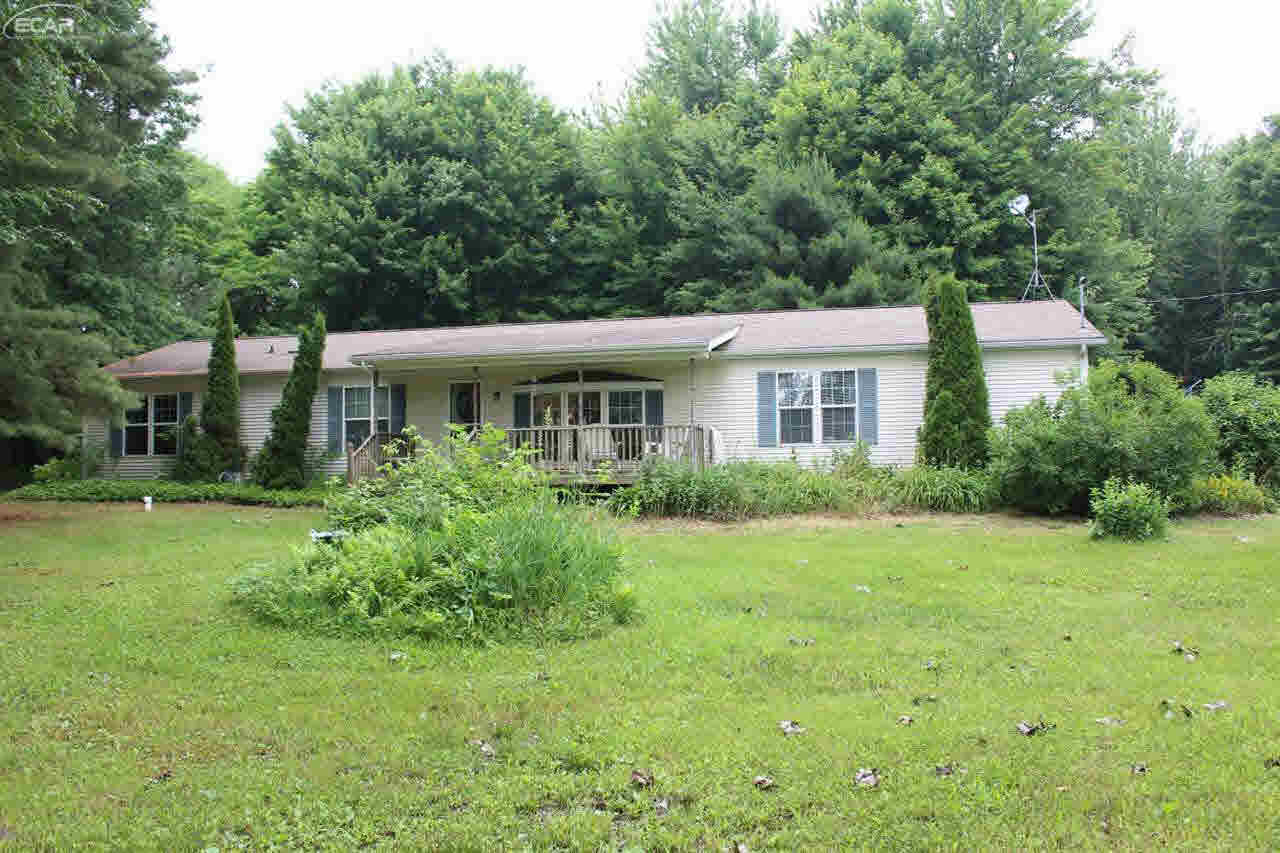 15914 Niblock Road Chesaning, MI 48616 - Photo 2 of 28 21178082-1.JPG