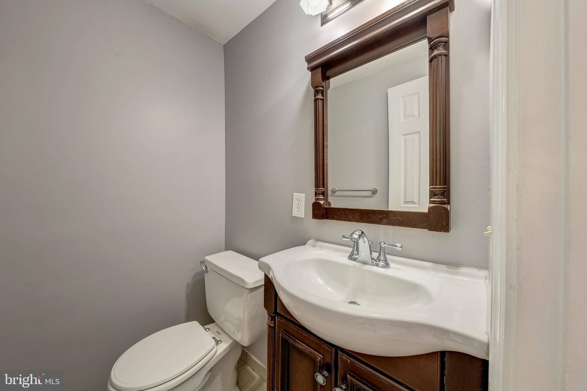 2285 Marginella Drive Reston, VA 20191 - Photo 15 of 53 Powder bath
