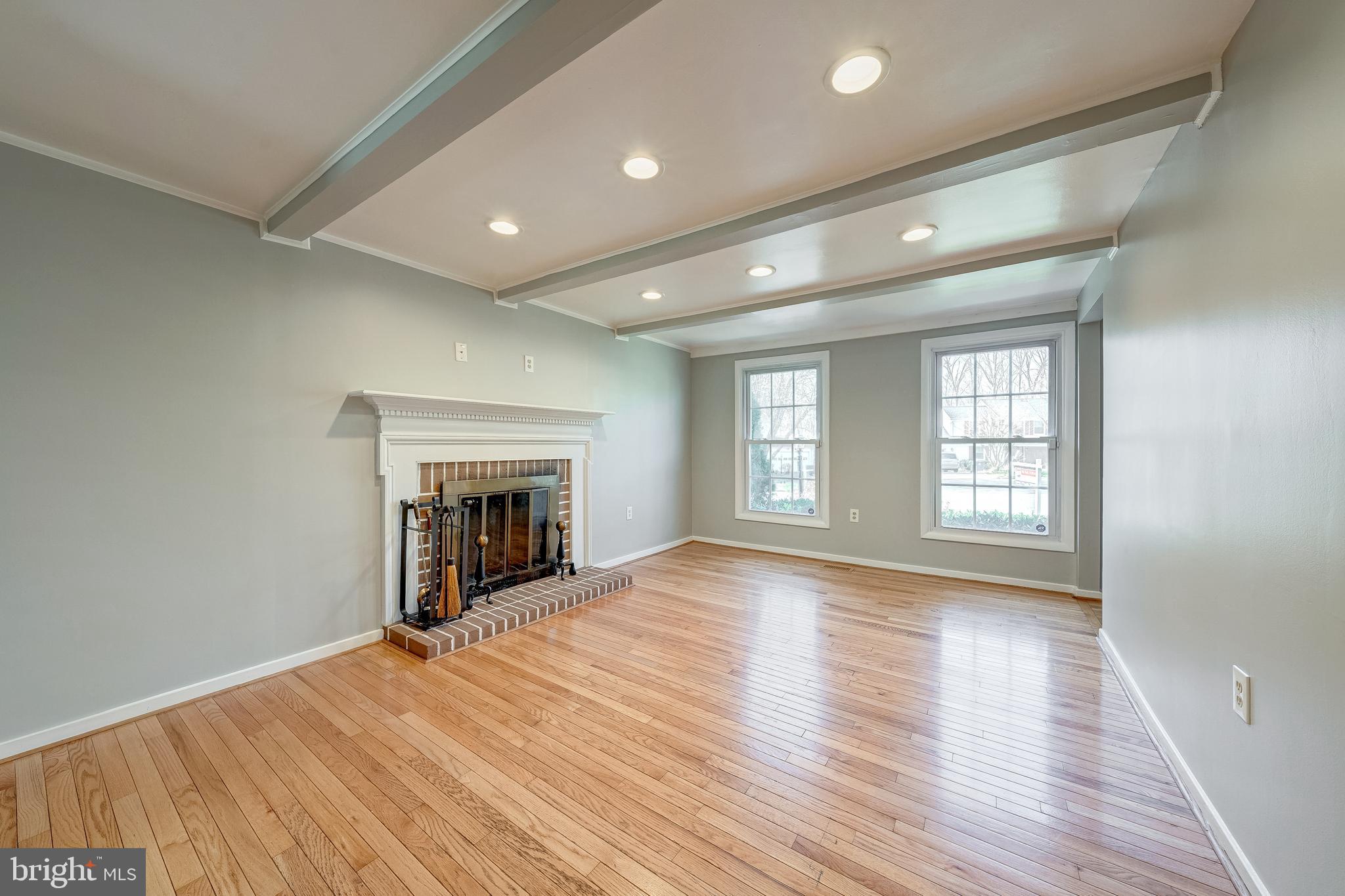 2285 Marginella Drive Reston, VA 20191 - Photo 17 of 53 Family room