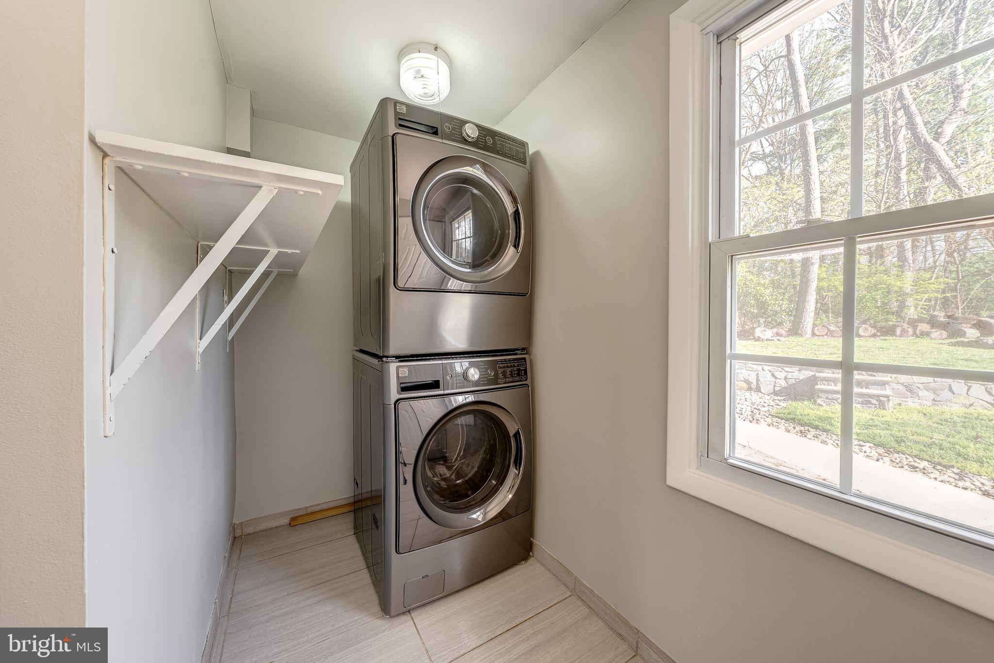 2285 Marginella Drive Reston, VA 20191 - Photo 22 of 53 Main Lvl Laundry