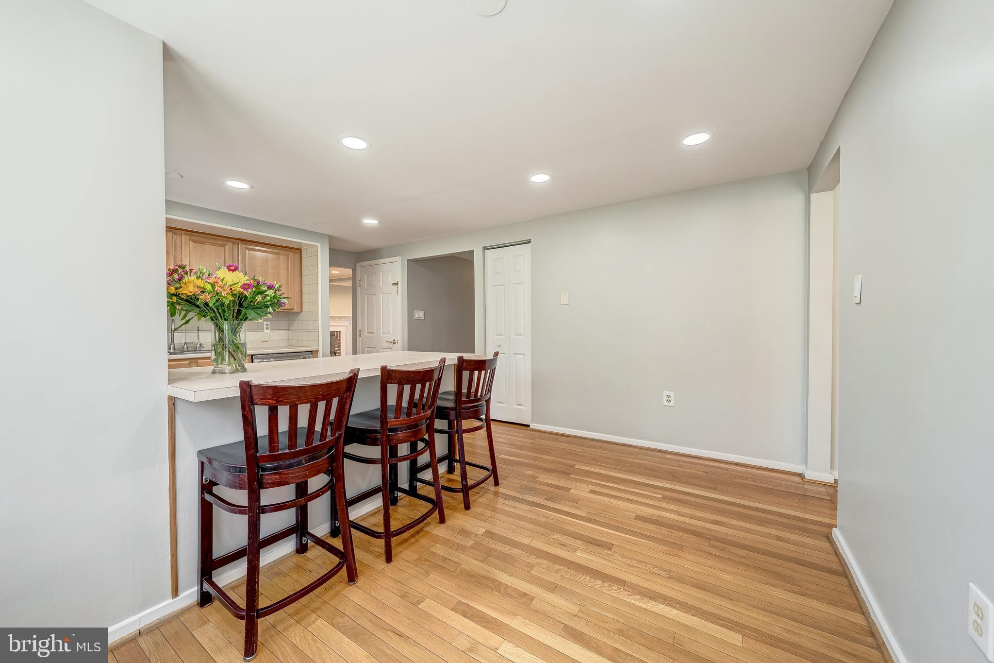2285 Marginella Drive Reston, VA 20191 - Photo 9 of 53 Breakfast area
