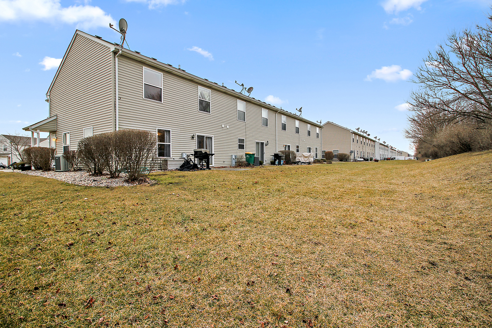 25265 Faraday Road, Unit 25265 Manhattan, IL 60442 - Photo 14 of 15 a view of a house with backyard