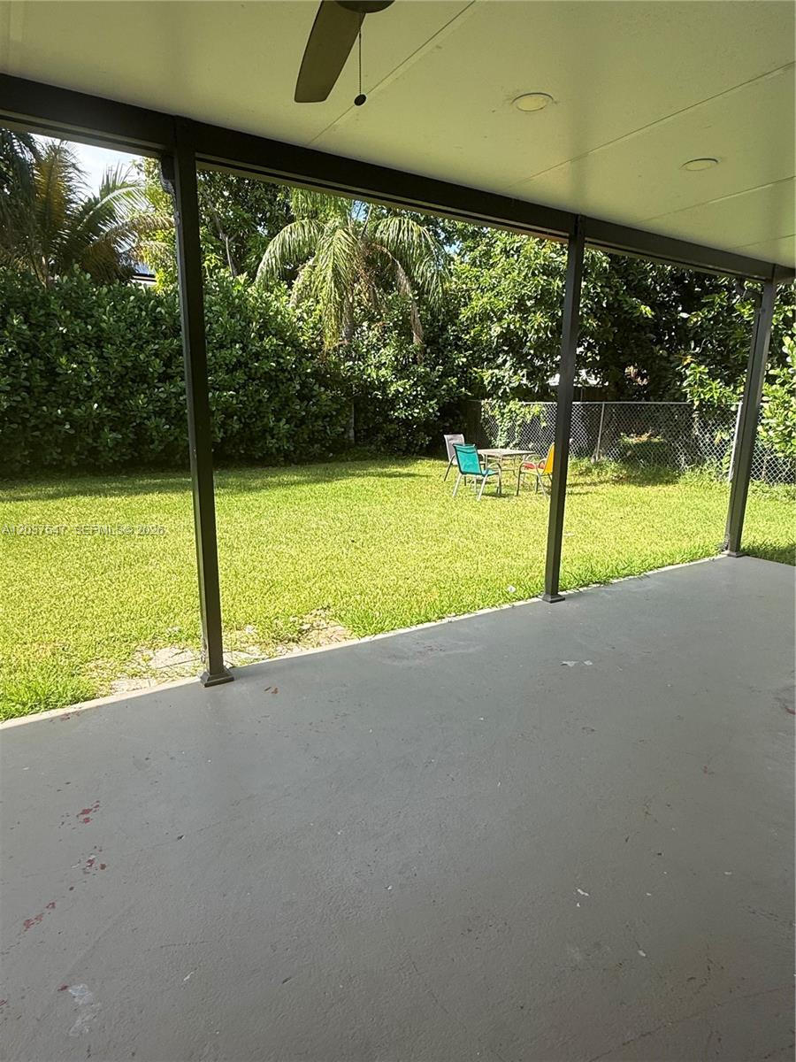 11921 Southwest 273rd Street Homestead, FL 33032 - Photo 18 of 27