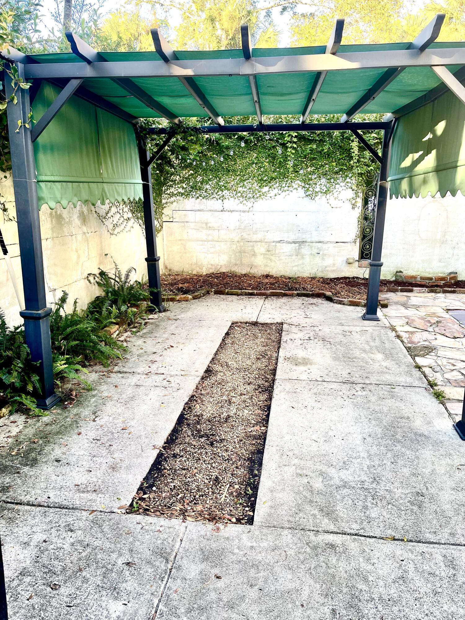 17 Rutledge Avenue, Unit 5 Charleston, SC 29401 - Photo 30 of 32 07290868-4FCD-46E4-BDE2-BFE48BB7B826