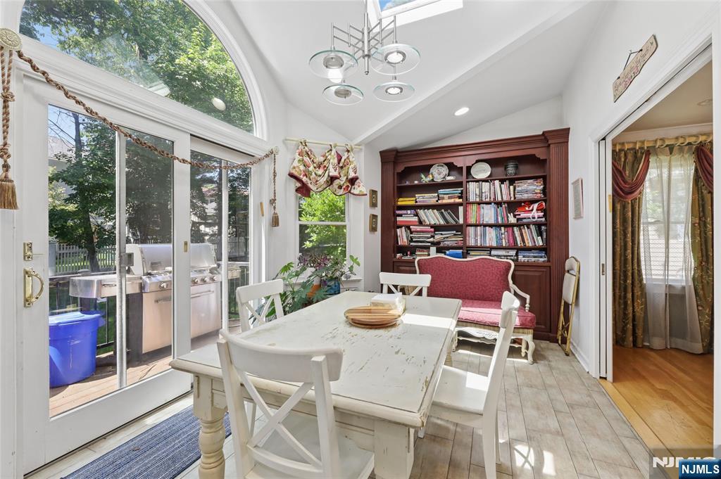 384 Rutland Avenue Teaneck, NJ 07666 - Photo 12 of 36
