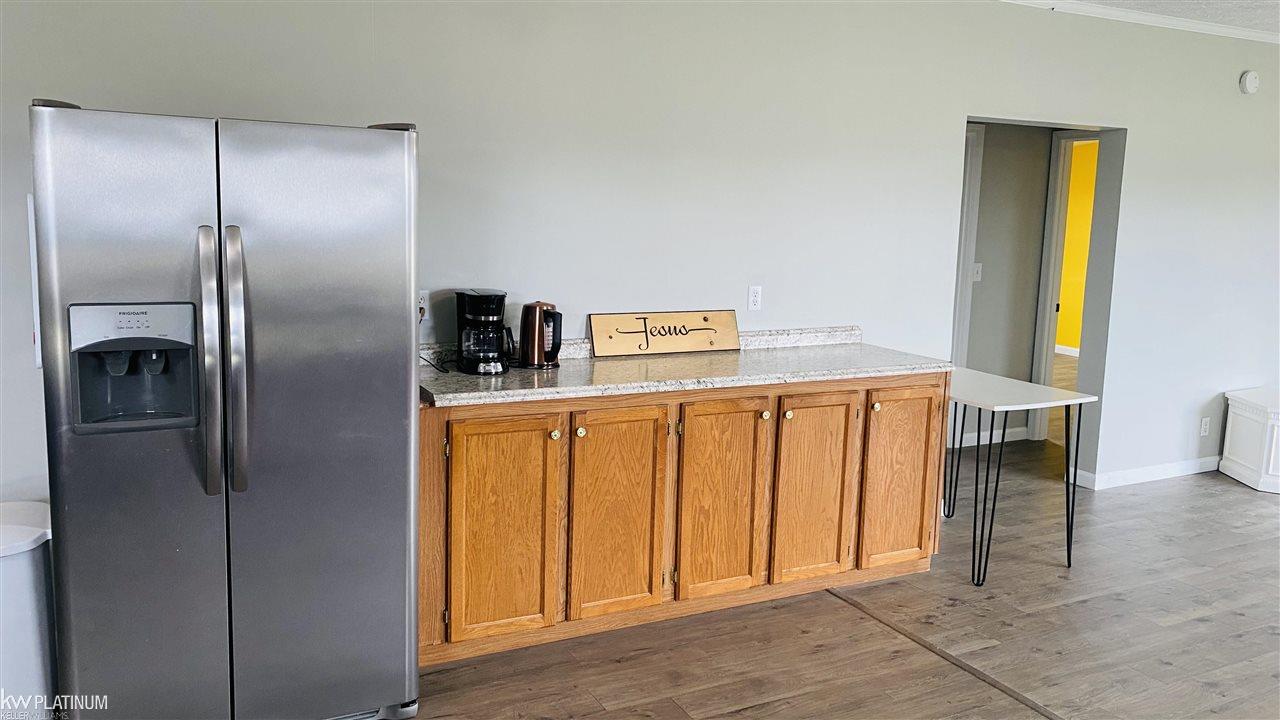 8520 Fargo Road Avoca, MI 48006 - Photo 23 of 46