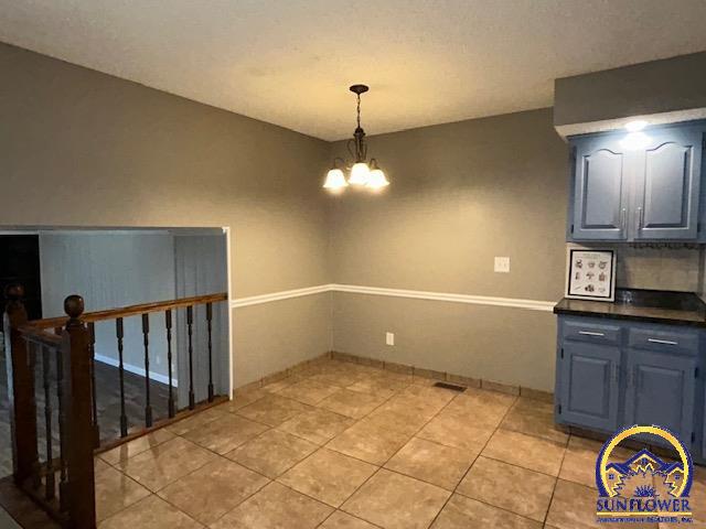 3855 Southwest Gamwell Road Topeka, KS 66610 - Photo 7 of 28