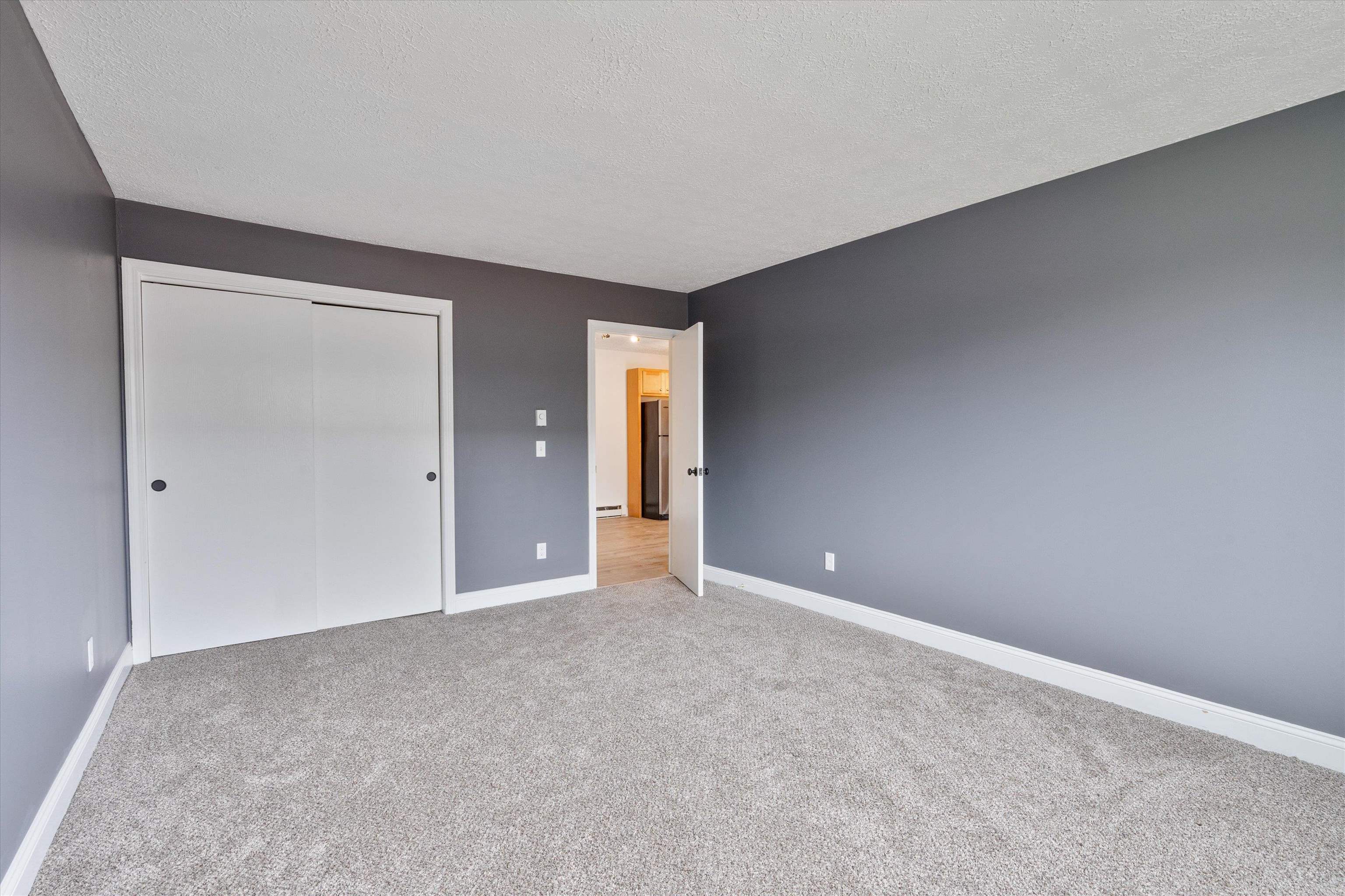 64 Dunbarton Road, Unit 2G Manchester, NH 03102 - Photo 11 of 31
