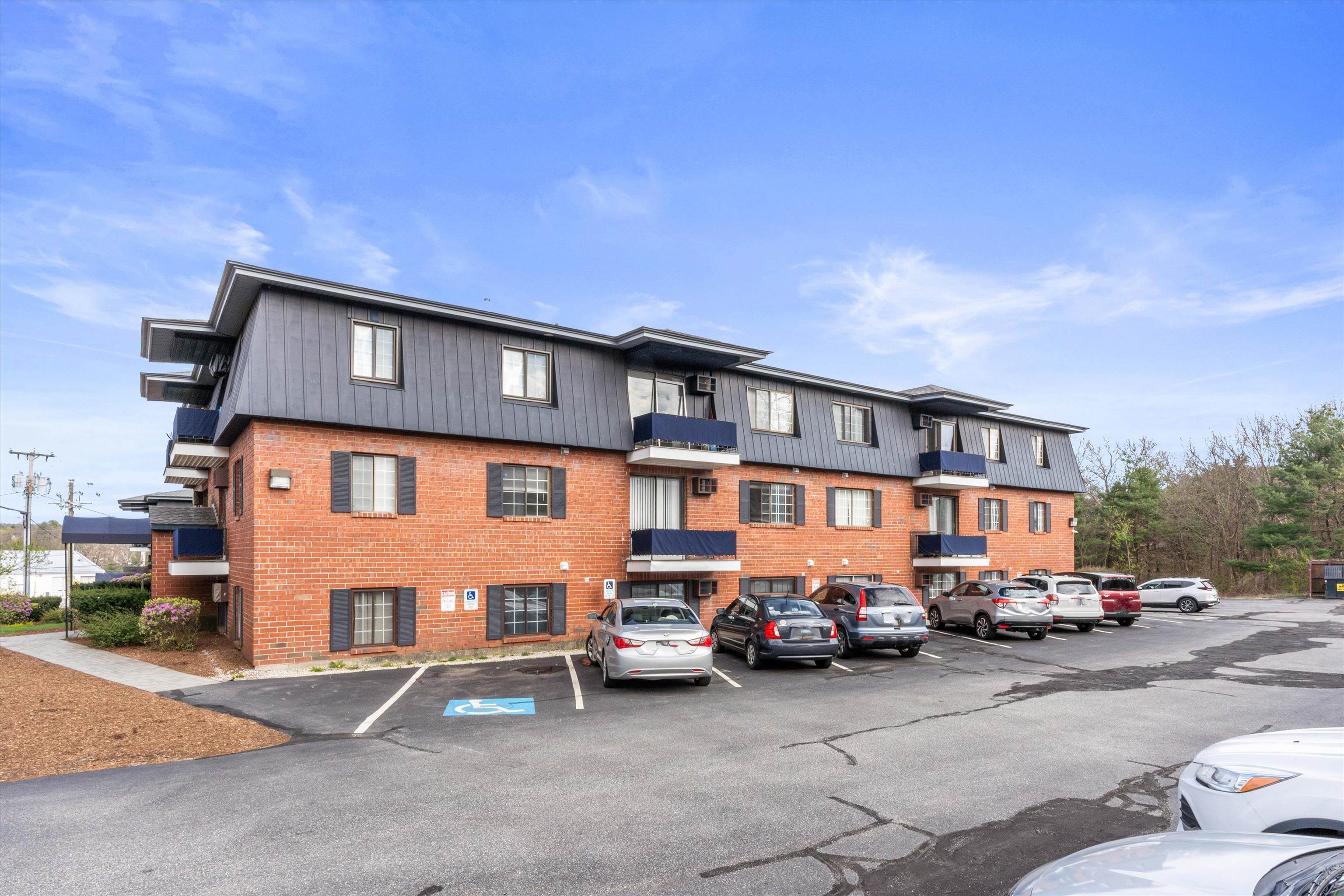 64 Dunbarton Road, Unit 2G Manchester, NH 03102 - Photo 25 of 31