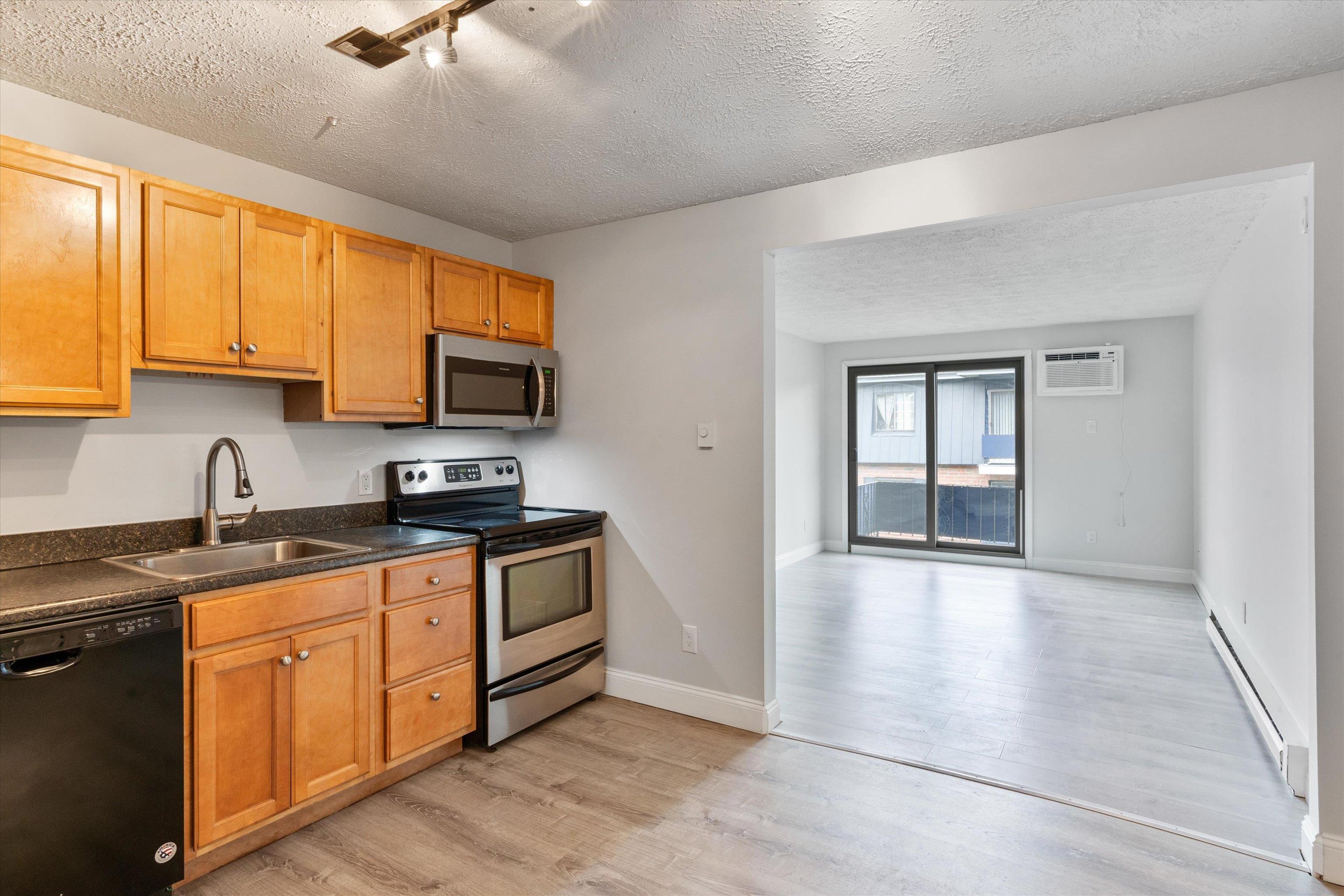 64 Dunbarton Road, Unit 2G Manchester, NH 03102 - Photo 31 of 31