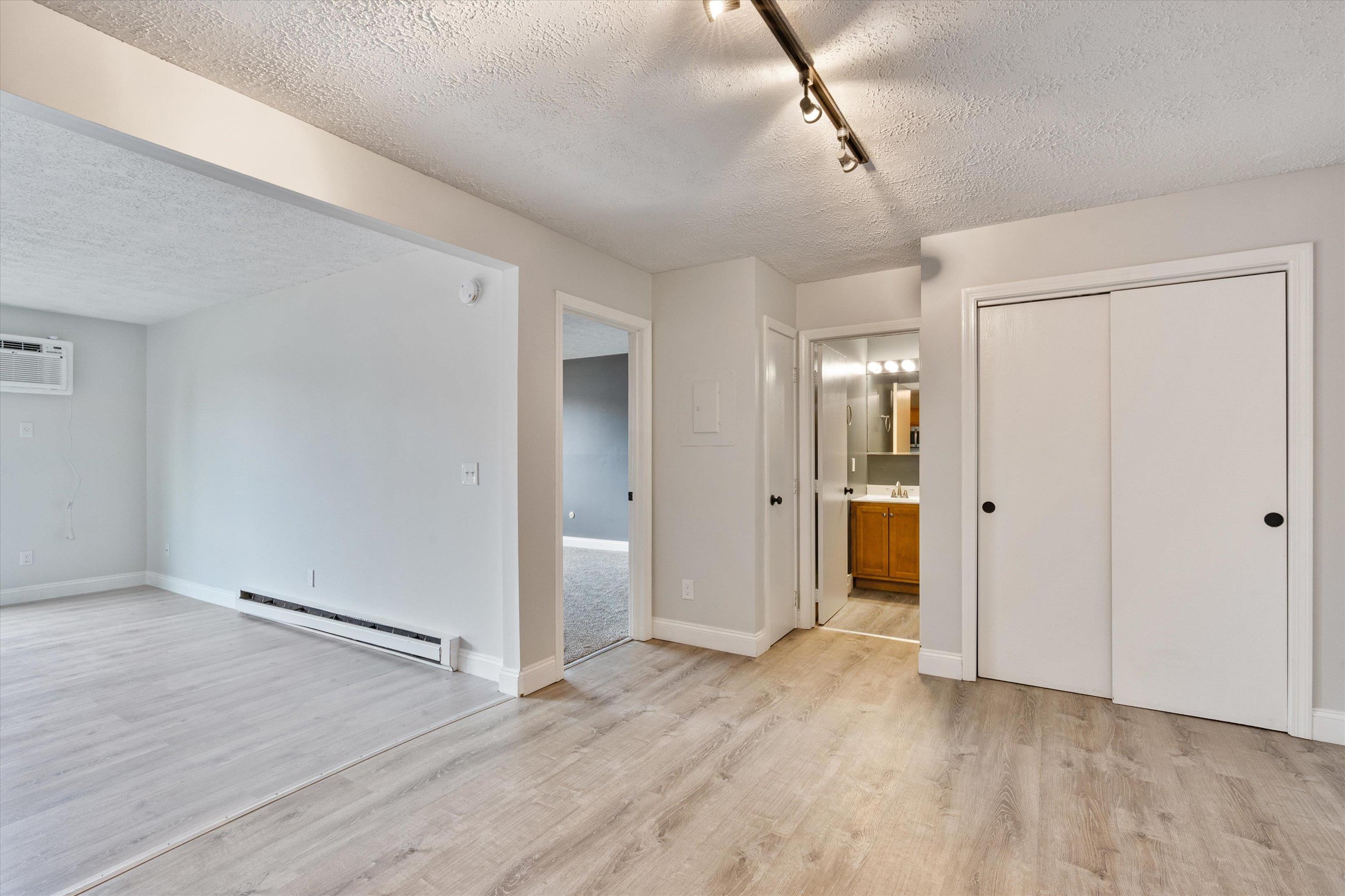 64 Dunbarton Road, Unit 2G Manchester, NH 03102 - Photo 7 of 31