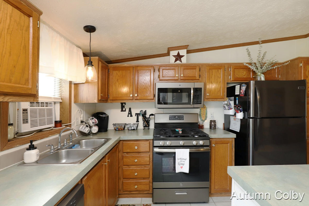 4975 South Miller Road Sheridan, MI 48884 - Photo 8 of 20 IMG__4982