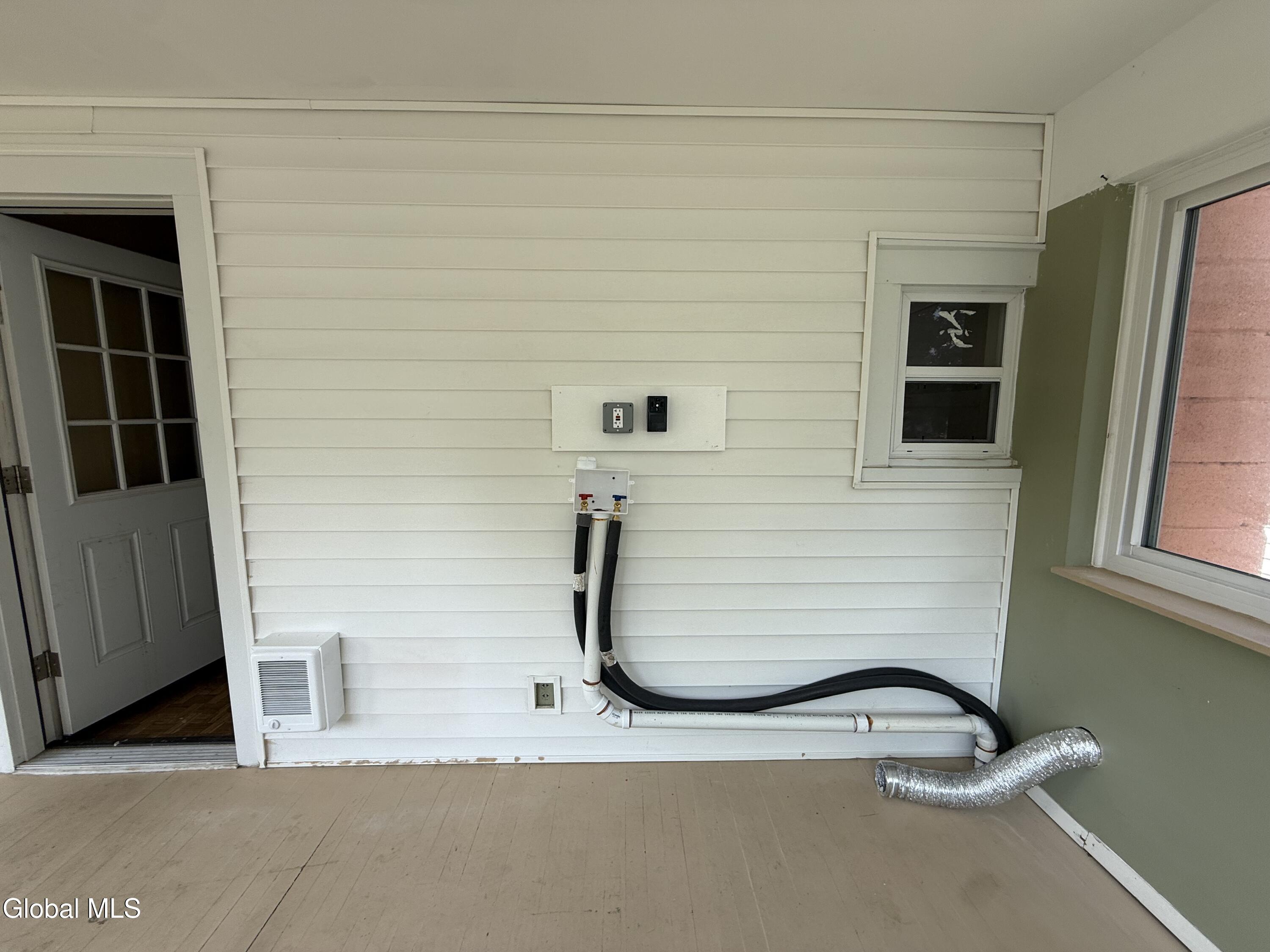 1017 Hegeman Street, Unit 2 Schenectady, NY 12306 - Photo 22 of 26 IMG_3453