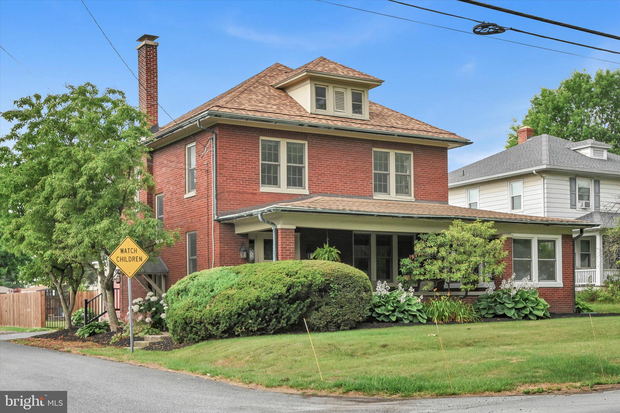 132 East Harrisburg Avenue Elizabethtown, PA 17022 - Photo 3 of 33