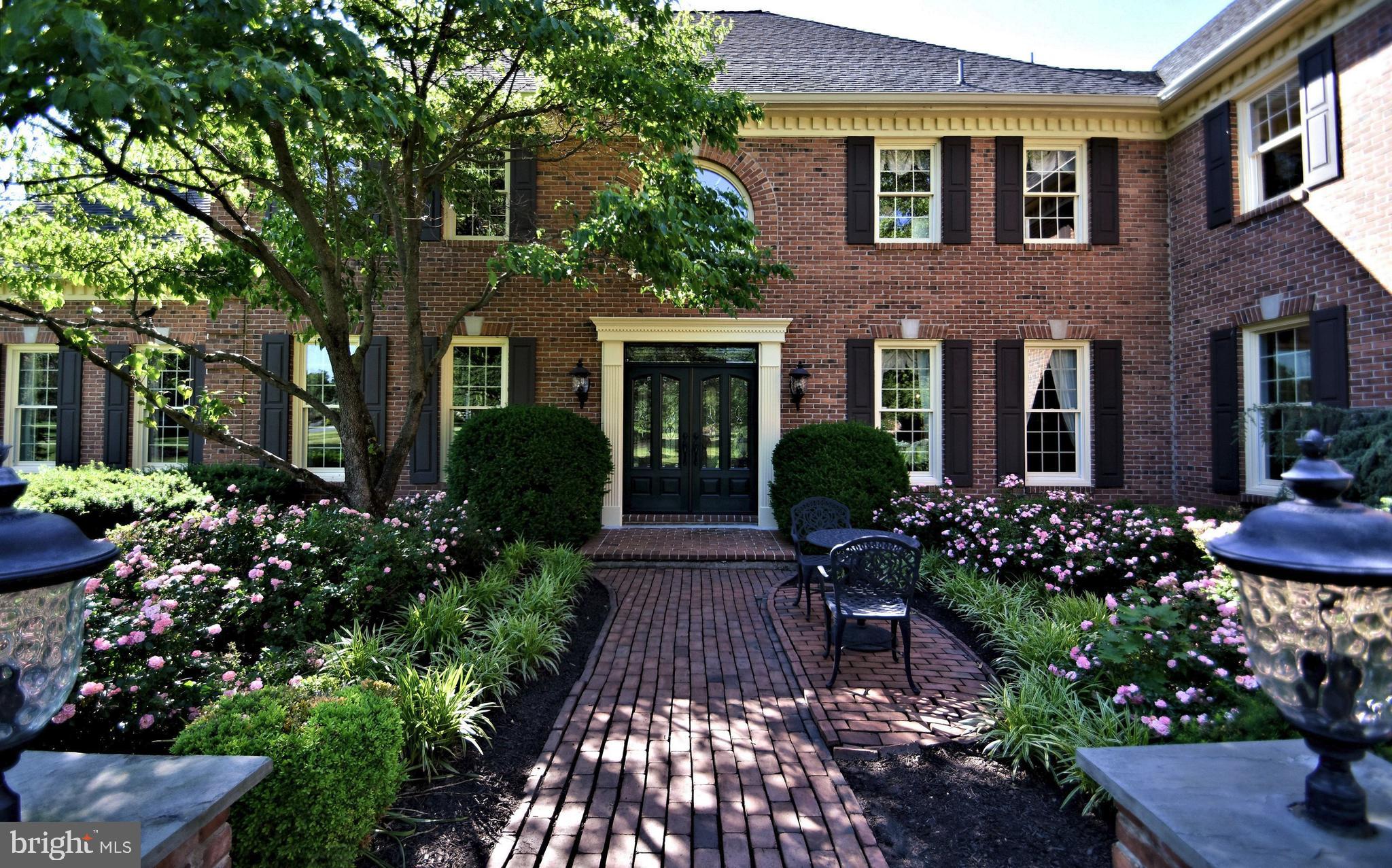 334 Ridge Avenue Newtown, PA 18940 - Photo 3 of 44