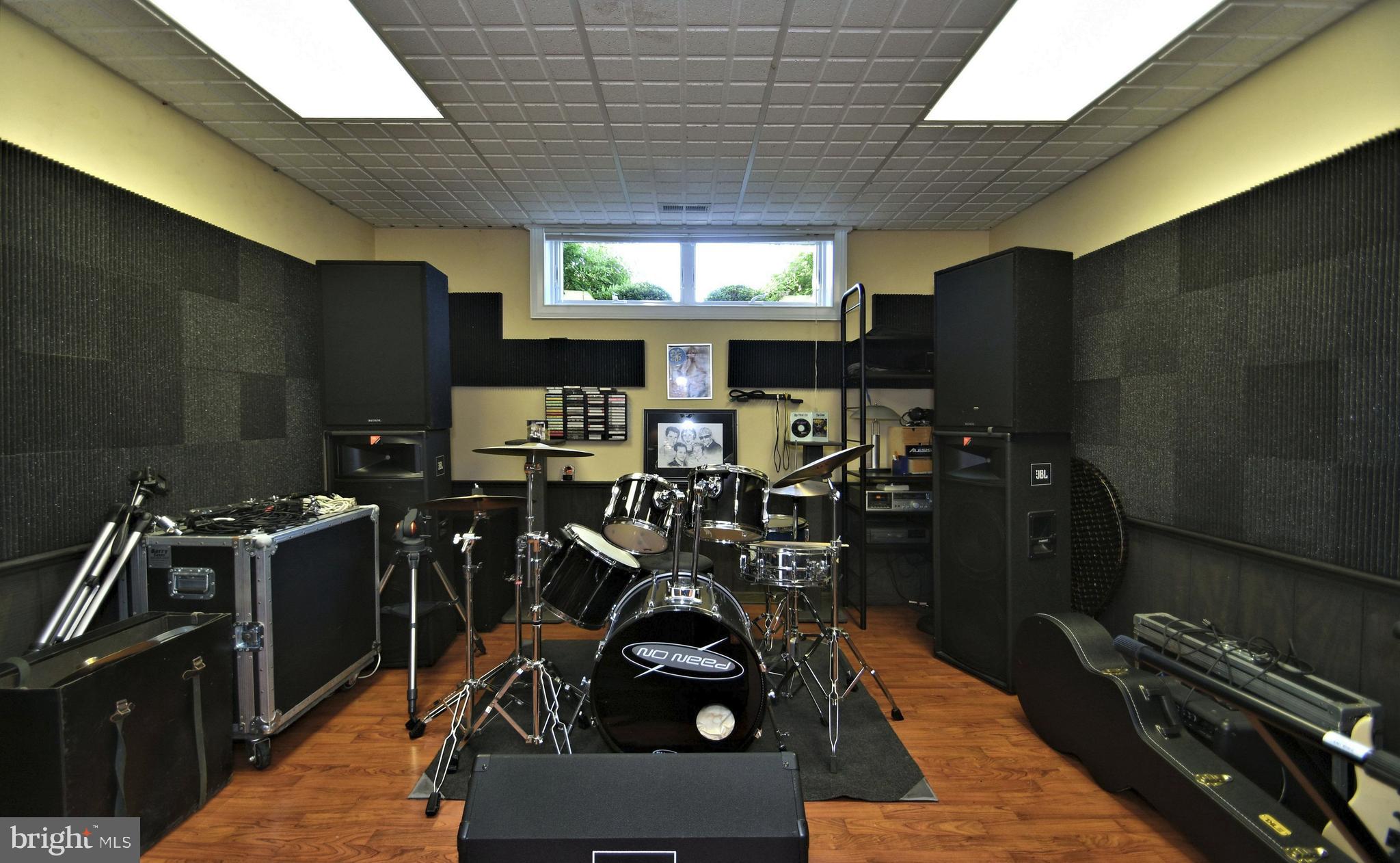 334 Ridge Avenue Newtown, PA 18940 - Photo 30 of 44