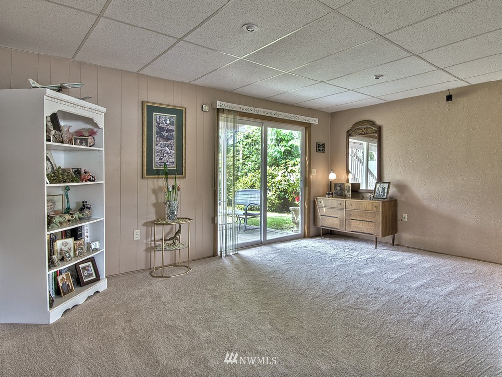 15937 Southeast 176th Place Renton, WA 98058 - Photo 11 of 14 Gallery Image 11