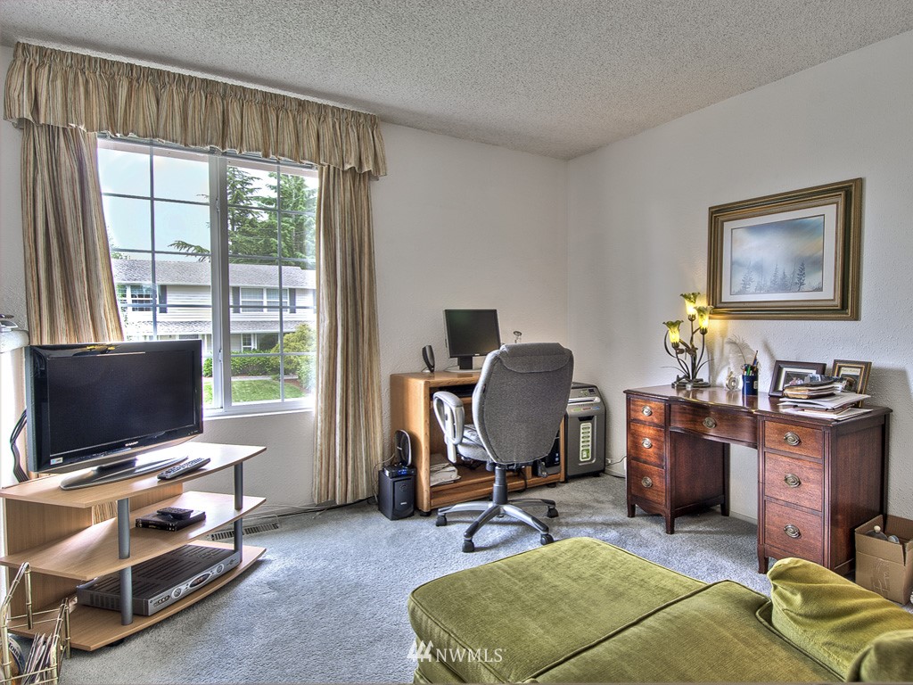 15937 Southeast 176th Place Renton, WA 98058 - Photo 8 of 14 Gallery Image 8