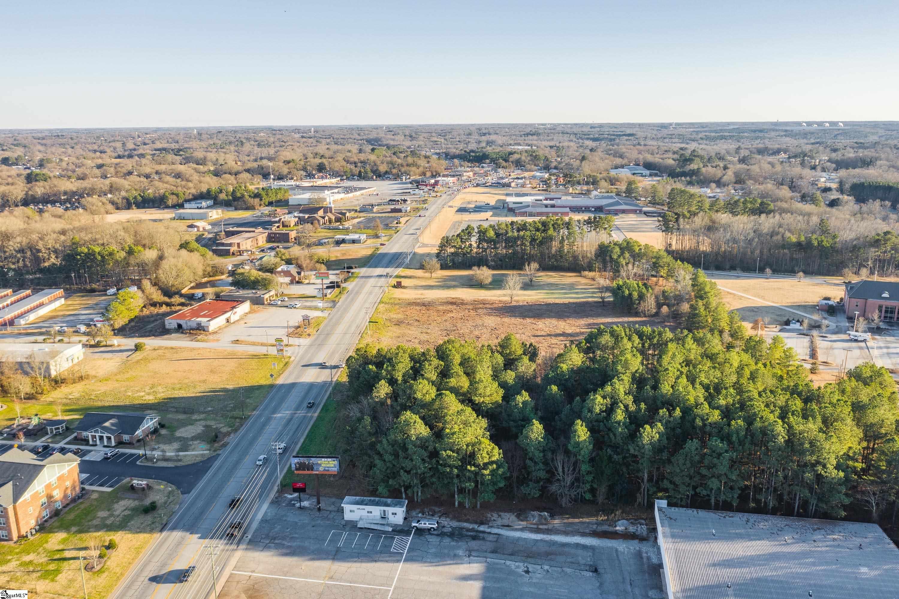 323 Pearman Dairy Road Anderson, SC 29625 - Photo 3 of 8