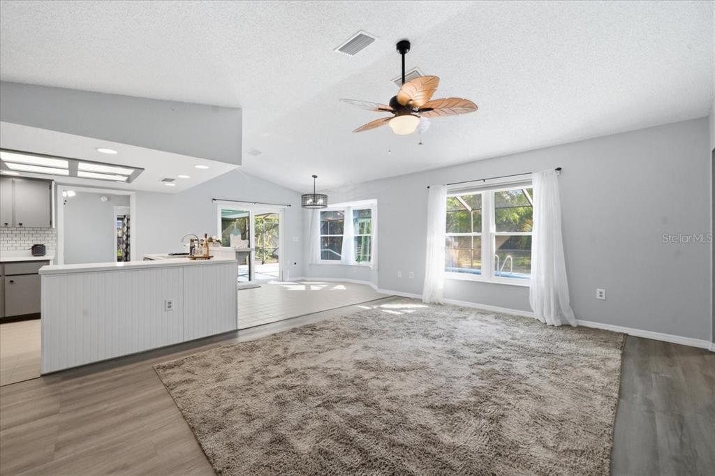 8370 Windridge Way Weeki Wachee, FL 34613 - Photo 13 of 45