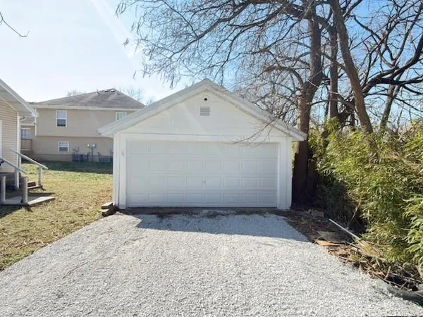 $169,000 | 609 West Lee Street, Nevada, MO 64772