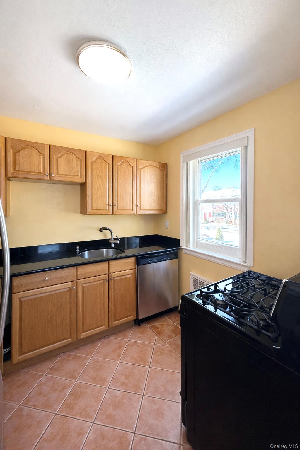 67-58 152nd Street, Unit B Queens, NY 11367 - Photo 6 of 10