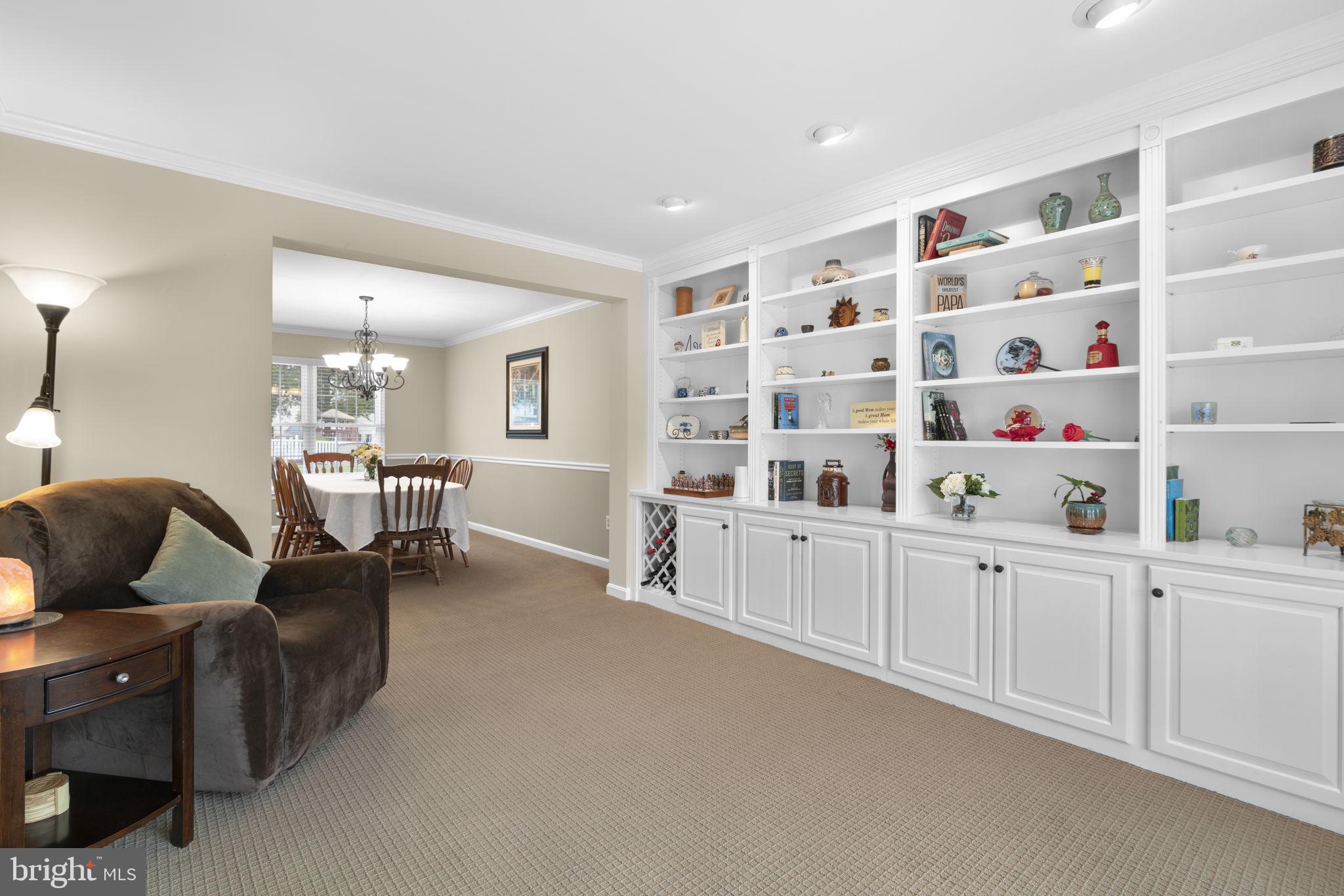5904 Clear Ridge Road Elkridge, MD 21075 - Photo 18 of 58 Living room