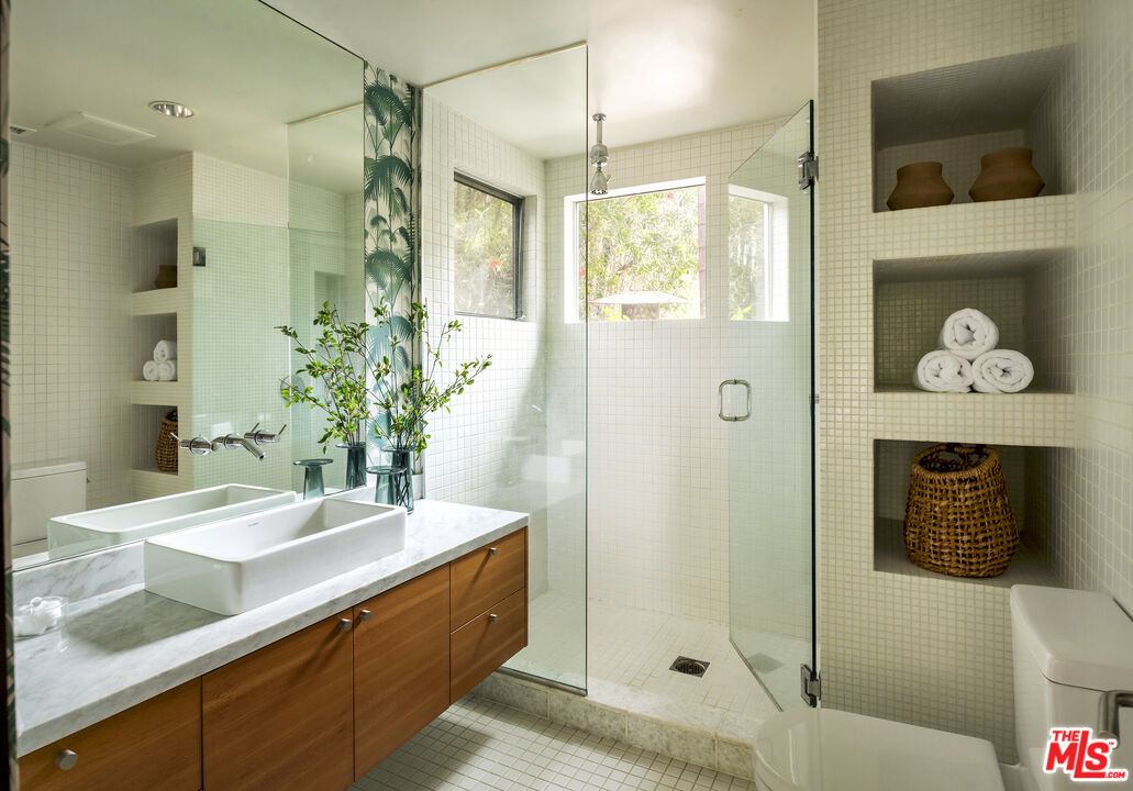 1126 Indiana Avenue Venice, CA 90291 - Photo 18 of 34