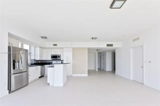 a view of a livingroom with an empty space