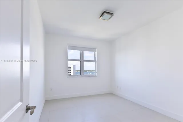 a view of utility room