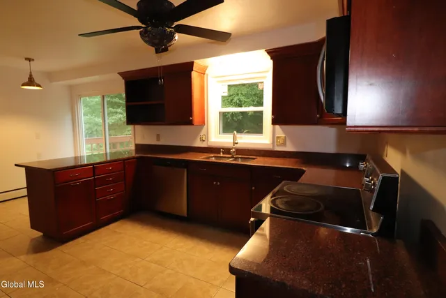 $2,900 | 8 Sweet Brier Drive, Ballston Lake, NY 12019