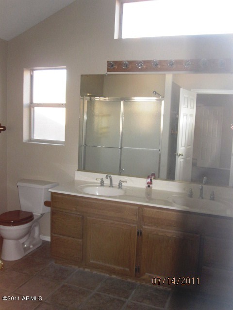 7589 West Calavar Road Peoria, AZ 85381 - Photo 6 of 13 Master Bath